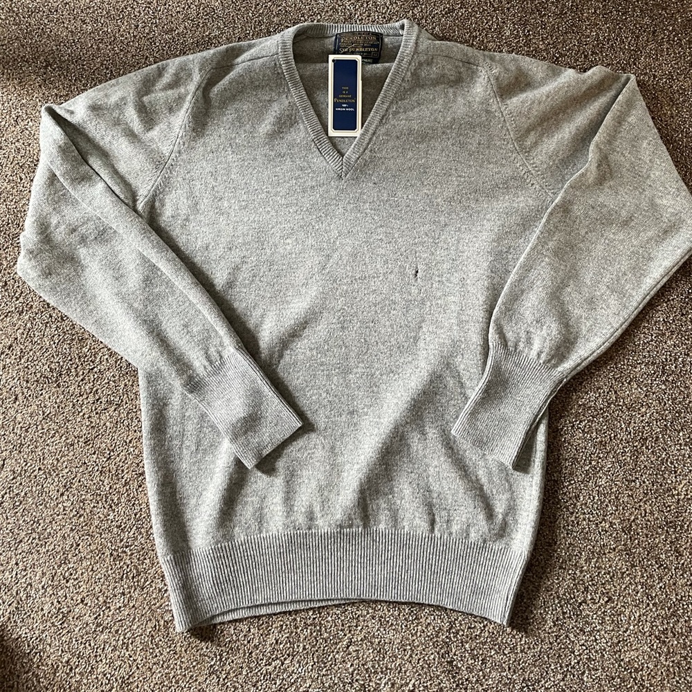 Pendleton Men’s Cashmere sweater. Size medium